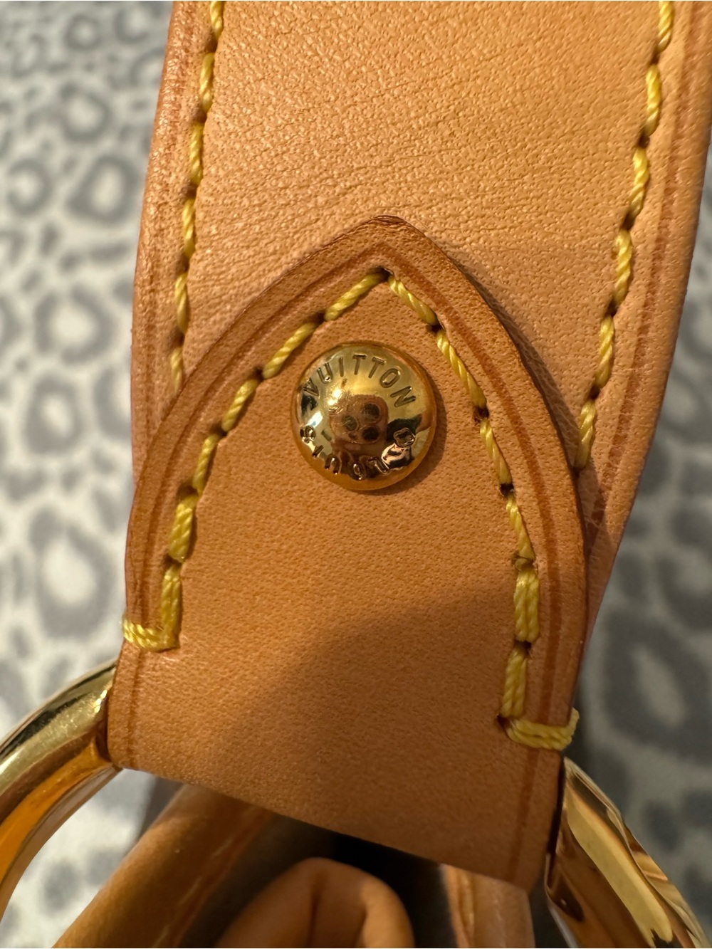Louis Vuitton Galliera PM Monogram Shoulder Bag - Picture 8 of 13